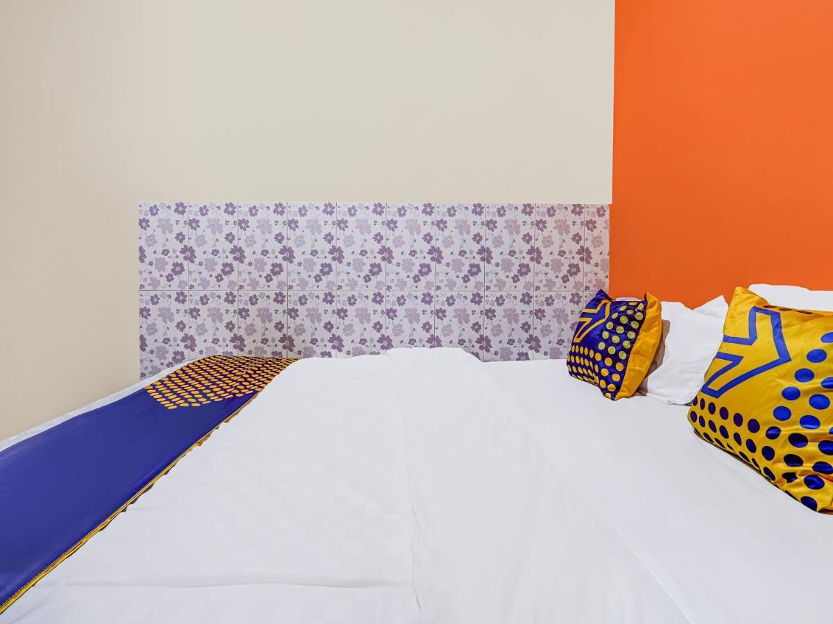 Hotel SPOT ON 91186 Losmen Yanti Bandung Exterior foto
